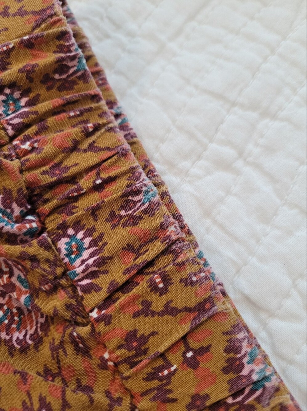 Madewell Floral Print Elastic Waist Shorts in Rust and Pink - Picture 6 of 8